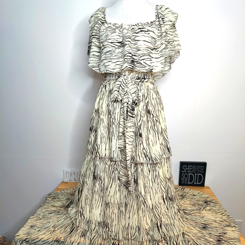 Stunning 3 Tier Long  Maxi Dress.